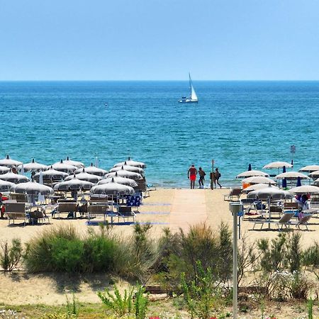 Il Tridente Camping Village Бибионе Екстериор снимка