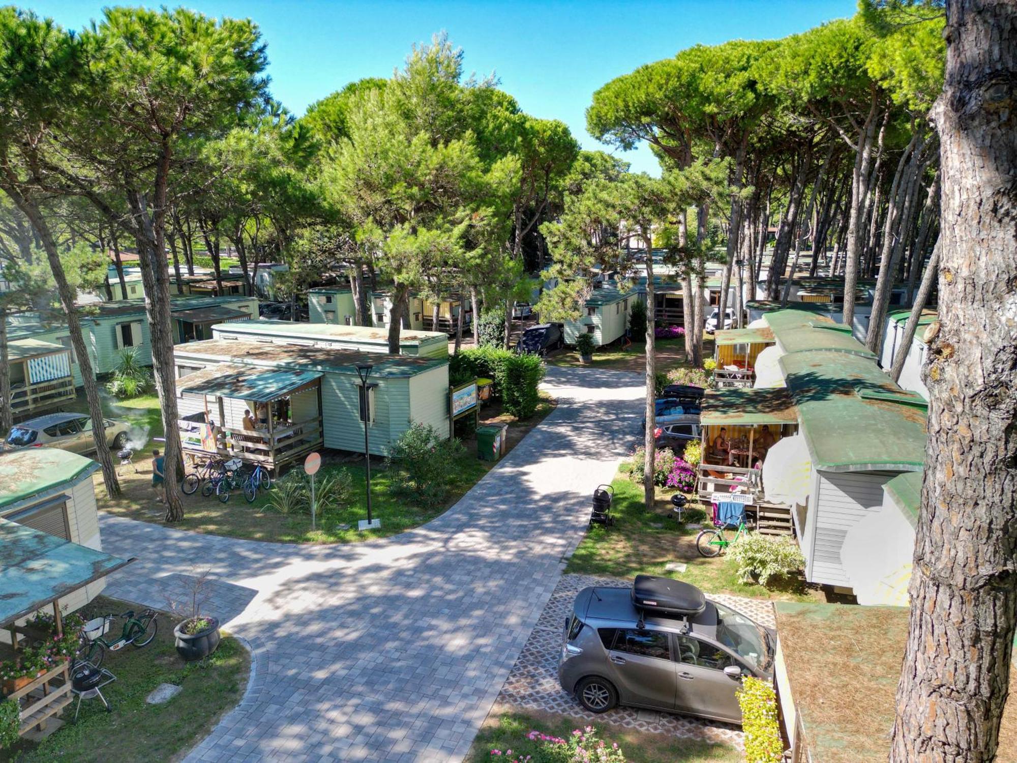 Il Tridente Camping Village Бибионе Екстериор снимка